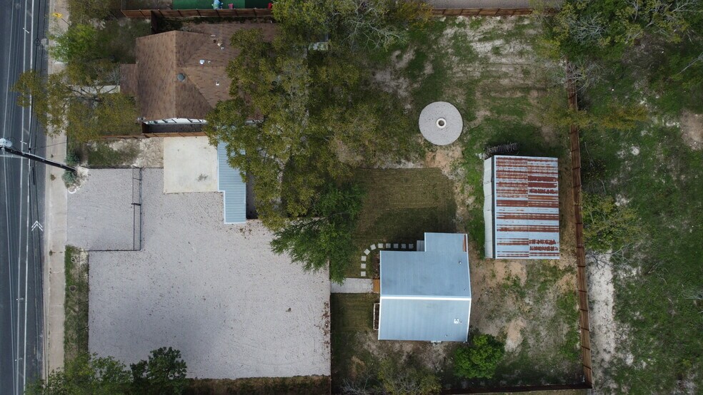 More Photos Of 306 W Stassney Ln, Austin Specialty For Sale