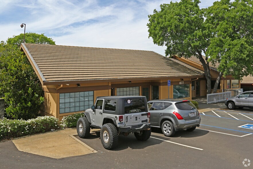 More Photos Of 875-877 Embarcadero Dr, El Dorado Hills Office For Lease