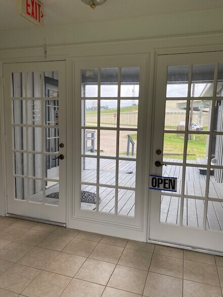 More Photos Of 34624 Tx-249, Pinehurst Office For Sale