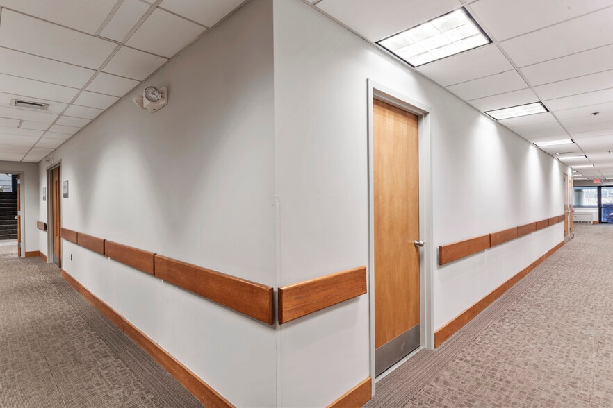 More Photos Of 148 East Ave, Norwalk Medical For Sale