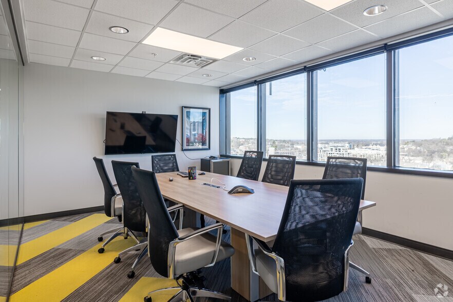 More Photos Of 112 W Center St, Fayetteville Office For Sale