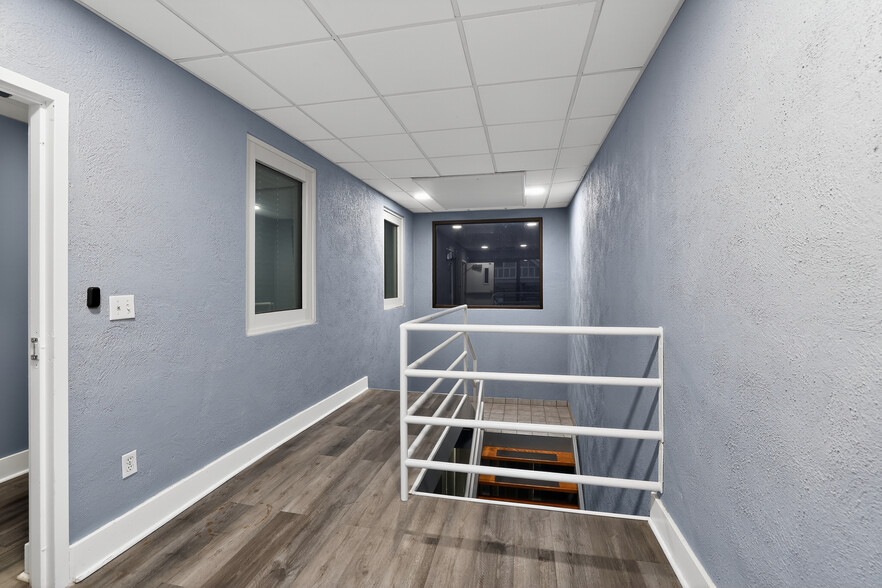 More Photos Of 1501 N Walnut St, Wilmington Office For Sale