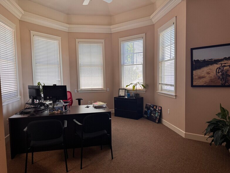 More Photos Of 561 C, Sonoma Loft Creative Space For Lease