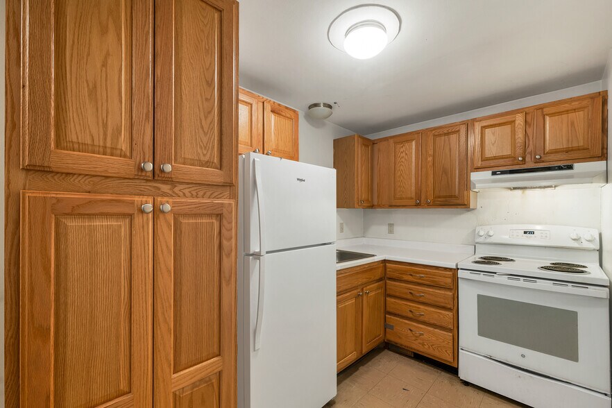 More Photos Of 4 Williams St, Lancaster Apartments For Sale