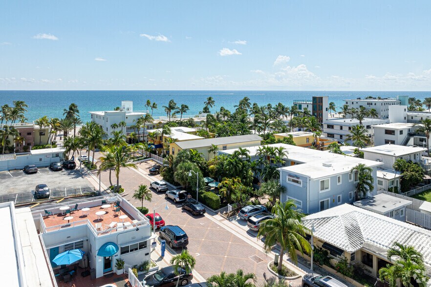 More Photos Of 326 Coolidge St, Hollywood Hotel For Sale