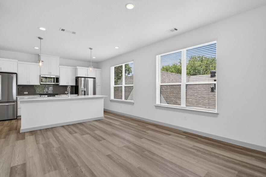 More Photos Of 3133 Cockrell Ave, Fort Worth Apartments For Sale