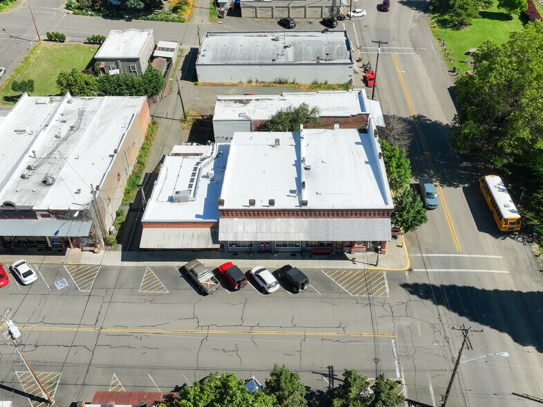 More Photos Of 110 Locust St, Oakland Storefront For Sale