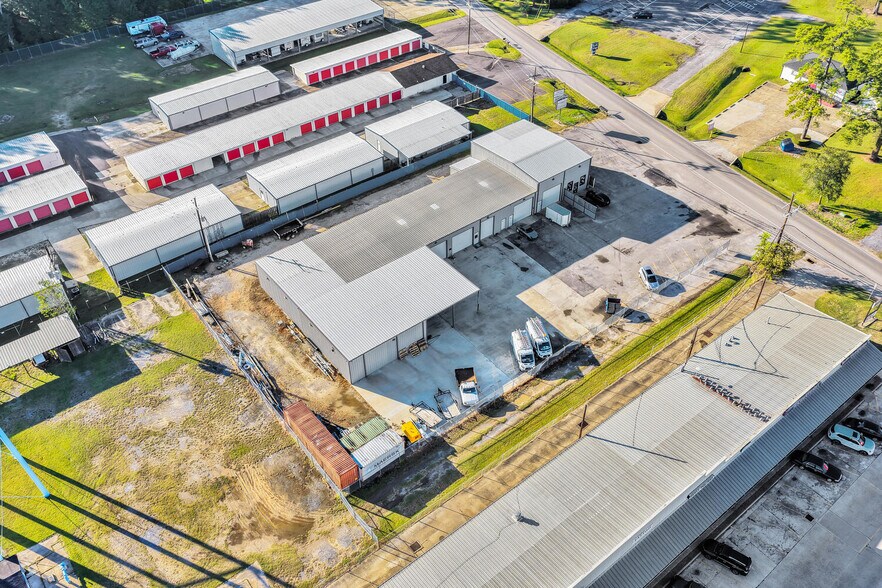 More Photos Of 55 W Chance Rd, Lumberton Warehouse For Lease