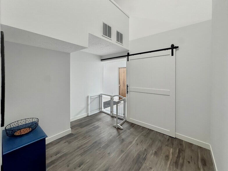 More Photos Of 1728 Sadler St, Sandusky Warehouse For Sale