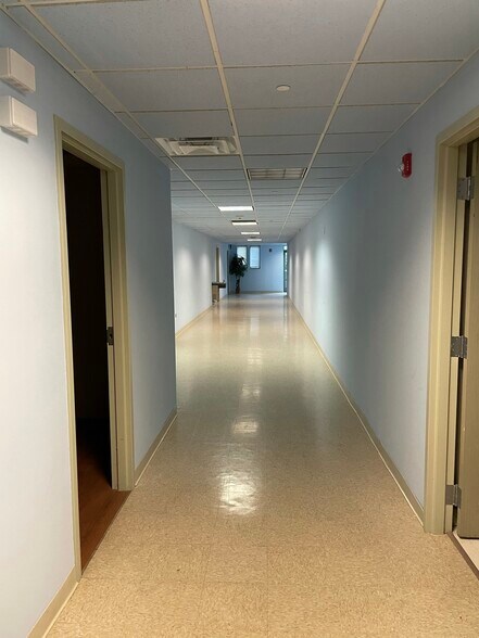 More Photos Of 11600-11630 S Kedzie Ave, Merrionette Park Medical For Lease