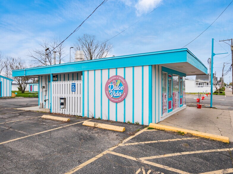 More Photos Of 235 S Jefferson Ave, Plain City Mixed Retail For Sale