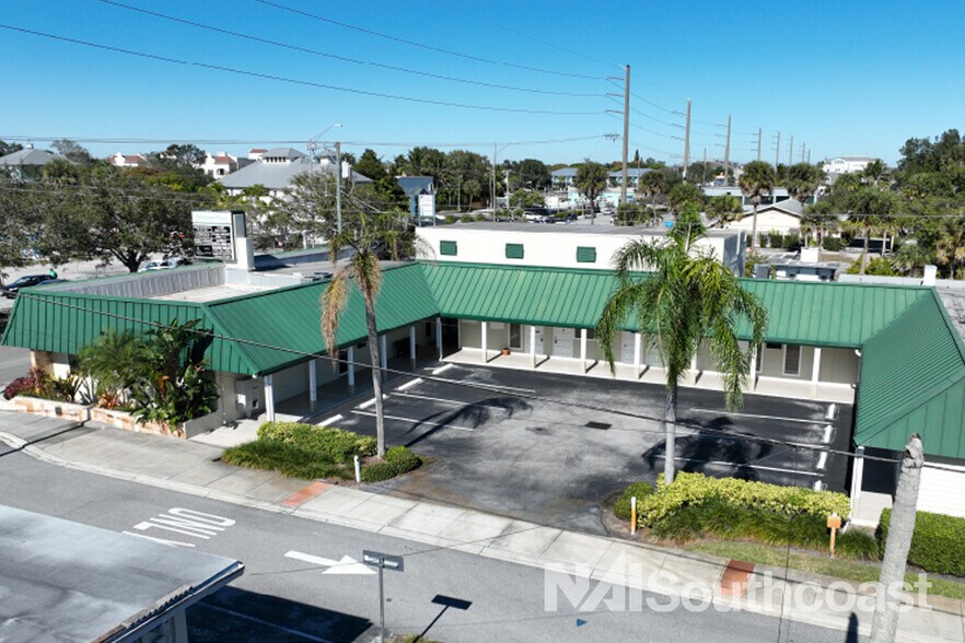 More Photos Of 611 SW Federal Hwy, Stuart Office For Lease