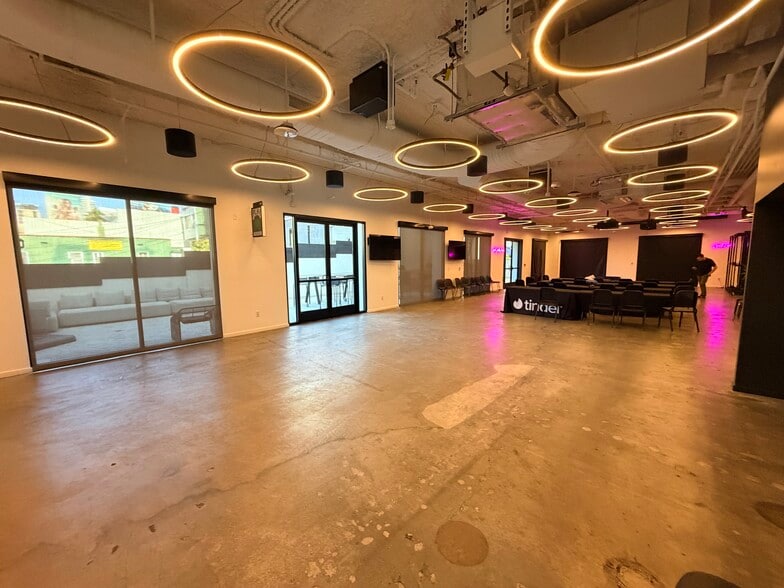 More Photos Of 8800 W Sunset Blvd, West Hollywood Office For Lease