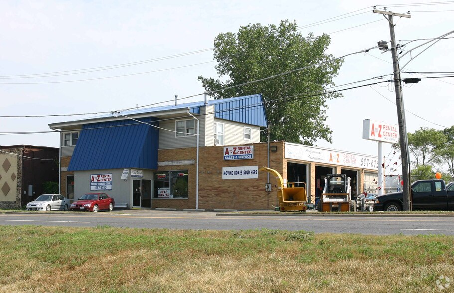 Primary Photo Of 129 S US Highway 12, Fox Lake Storefront Retail Residential For Sale
