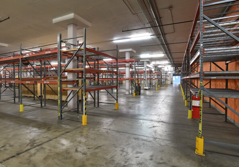 More Photos Of 1800 Northeast Expy, Atlanta Showroom For Lease