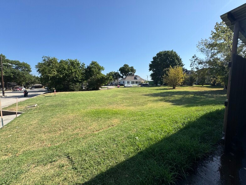 More Photos Of 203 W Kaufman, Rockwall Land For Sale