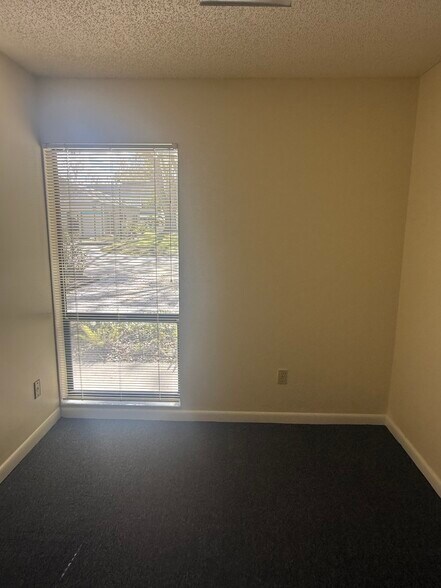 More Photos Of 330 W Bearss Ave, Tampa Medical For Lease