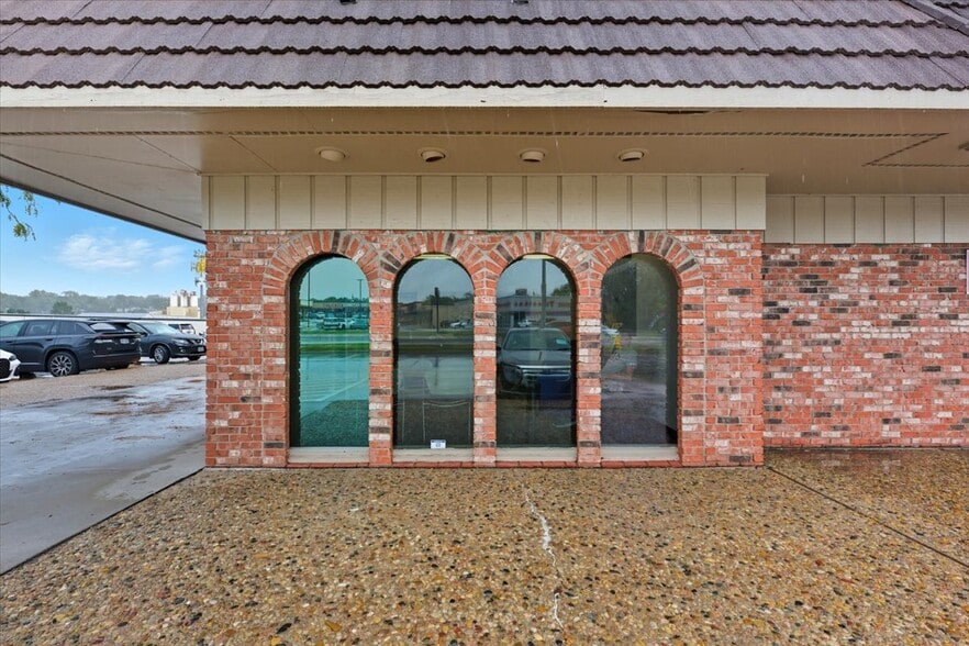 More Photos Of 3015 N 90th St, Omaha Office For Lease