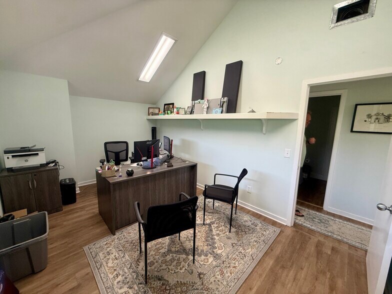 More Photos Of 1411 S 14th St, Fernandina Beach Office For Lease