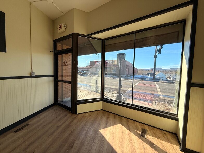 More Photos Of 644-648 North St, Pittsfield Storefront Retail Residential For Lease