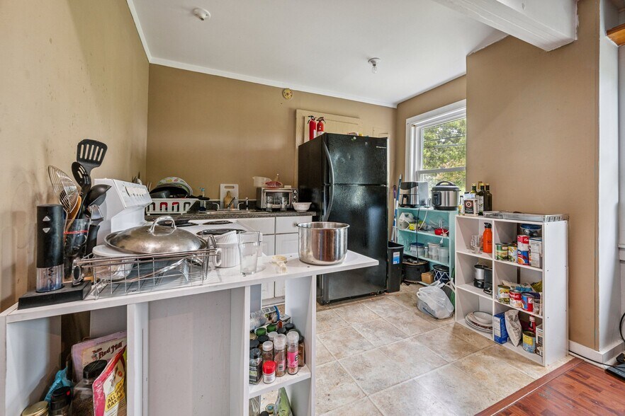 More Photos Of 315-317 Castle St, Wilmington General Retail For Sale