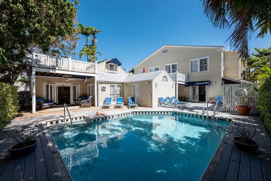 More Photos Of 412 Frances St, Key West Hotel For Sale