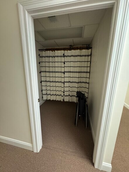 More Photos Of 332 2nd Ave E, Oneonta Office For Sale