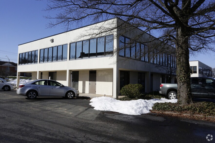8807 Sudley Rd, Manassas, VA 20110 Office For Lease