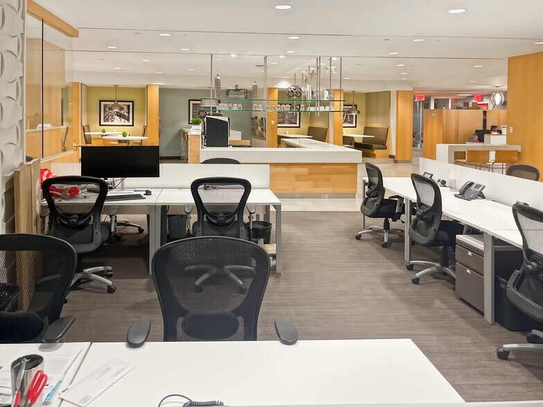 More Photos Of 200 Vesey St, New York Coworking Space