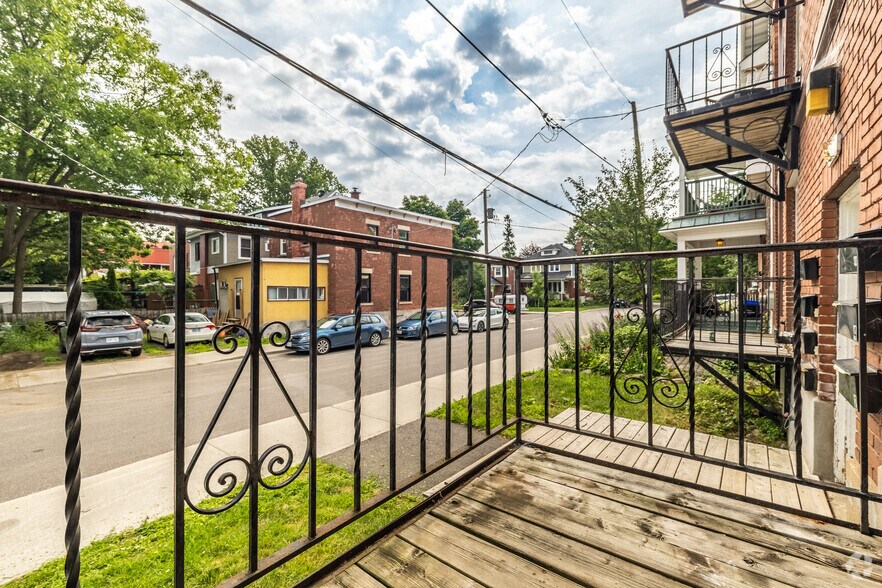 More Photos Of 46 Carlyle Ave, Ottawa Apartments For Sale