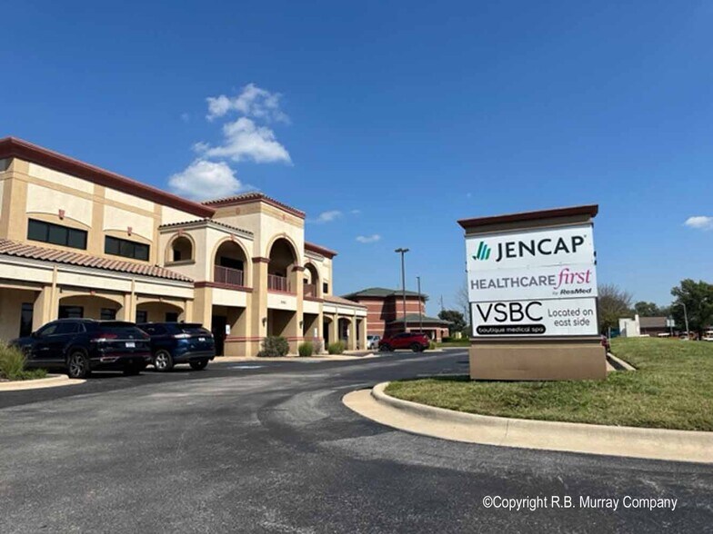 More Photos Of 1343 E Kingsley St, Springfield Office For Lease