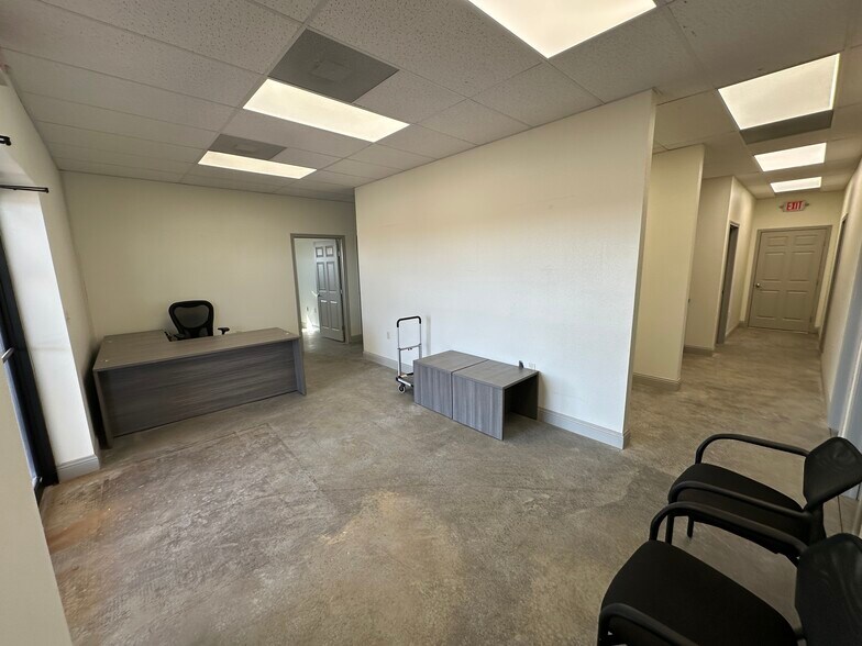 More Photos Of 4505 E County Road 45, Midland Warehouse For Lease