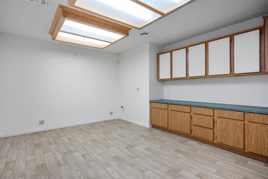 More Photos Of 2220 Nevada West Blvd, Pahrump General Retail For Sale