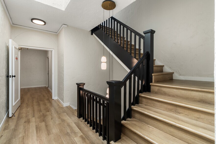 More Photos Of 1827 E 4th St, Long Beach Apartments For Sale