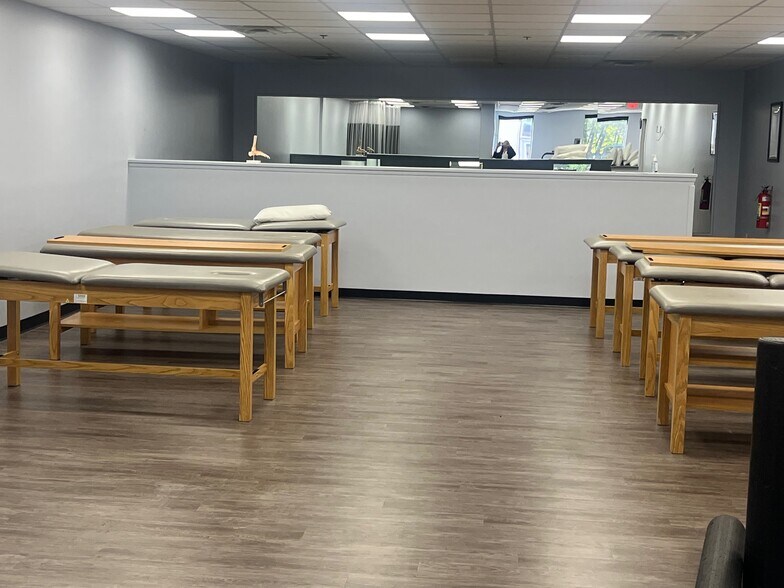 More Photos Of 82 Totowa Rd, Wayne Medical For Lease