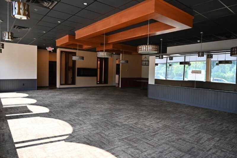 More Photos Of 517 S 4th St, Springfield General Retail For Sale