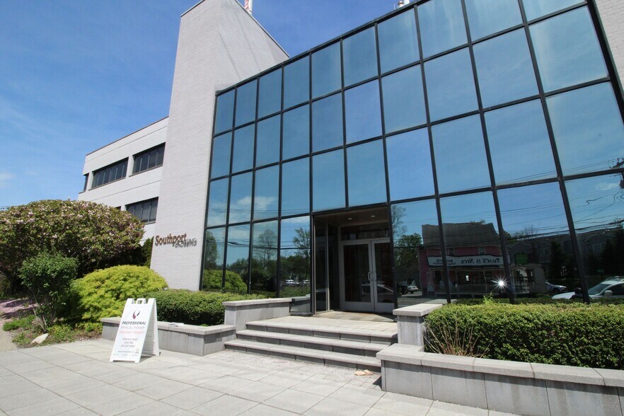 More Photos Of 3530 Post Rd, Southport Medical For Lease