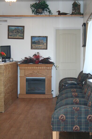 More Photos Of 227 N Hwy 89, Hatch Hotel For Sale