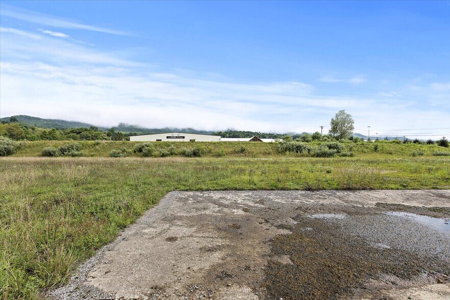 More Photos Of 241 Industrial Park Rd, Mountain City Warehouse For Sale