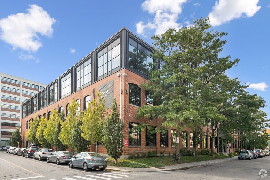 Primary Photo Of 7236-7262 Rue Marconi, Montréal Office For Lease