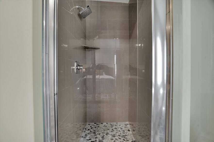 More Photos Of 640 State Highway 12, Rio Vista Hotel For Sale