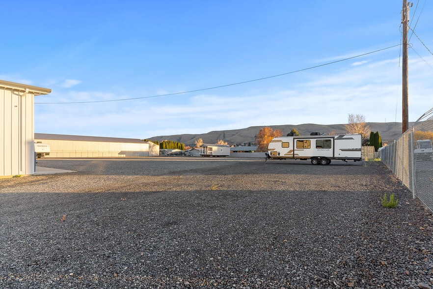 More Photos Of 1220 Industrial Way, Union Gap Warehouse For Lease