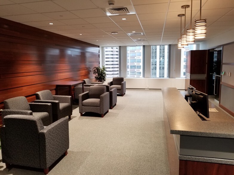 More Photos Of 1500 Main St, Springfield Medical For Lease