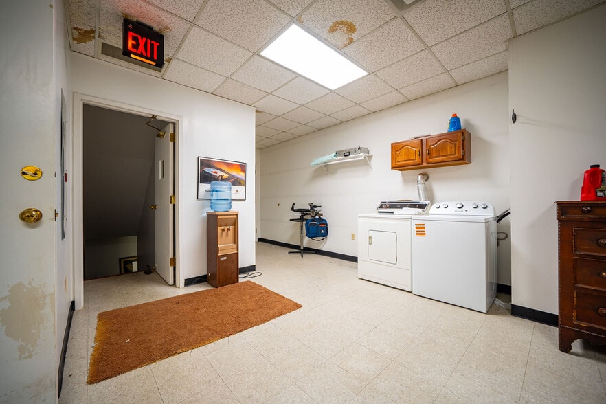 More Photos Of 2990 Bethel Rd, Columbus Funeral Home For Sale