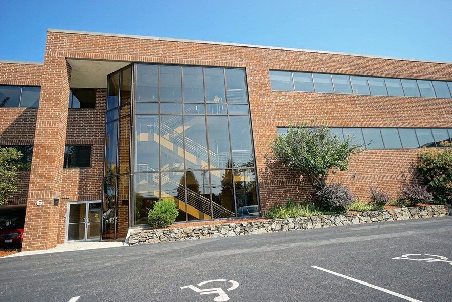 More Photos Of 6 Trafalgar Sq, Nashua Office For Lease