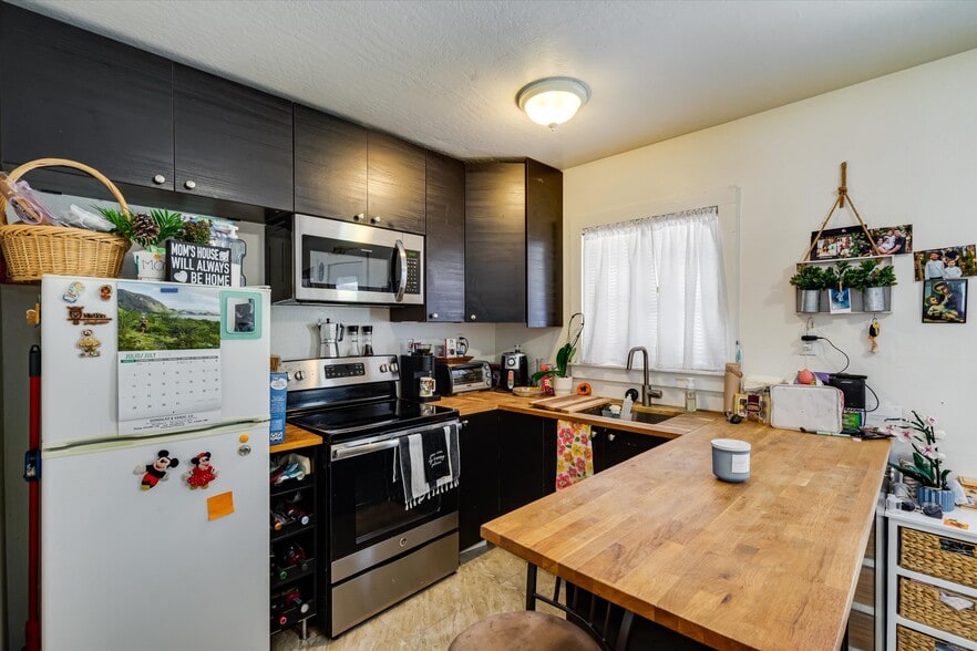 More Photos Of 1139 Lincoln Ave, Calistoga Hospitality For Sale