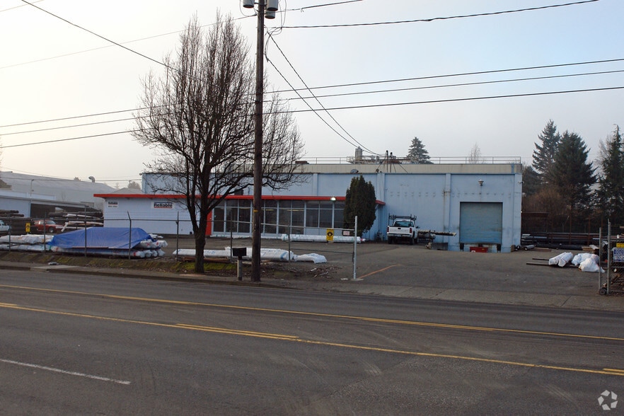 Primary Photo Of 5440 NE Columbia Blvd, Portland Manufacturing For Sale