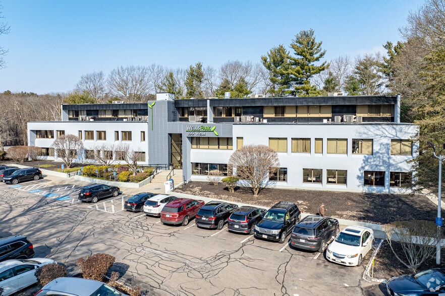 More Photos Of 199 Wells Ave, Newton Medical For Lease