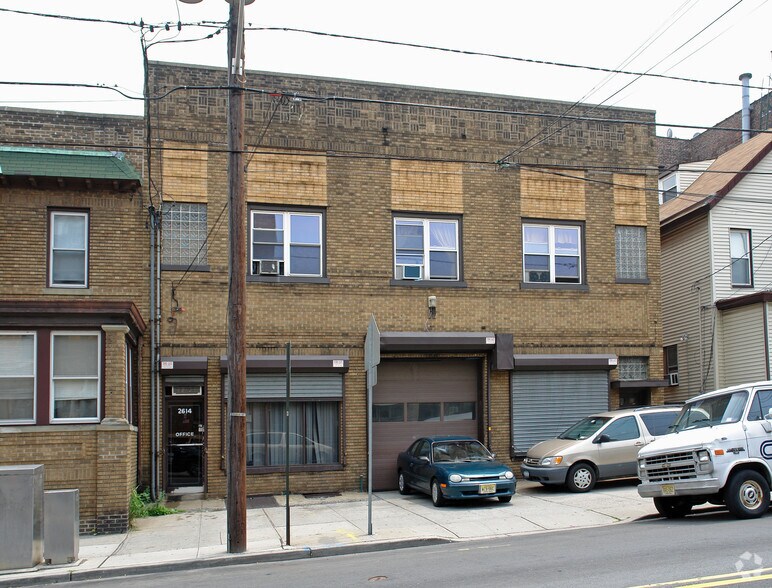 More Photos Of 2614 Summit Ave, Union City Warehouse For Sale