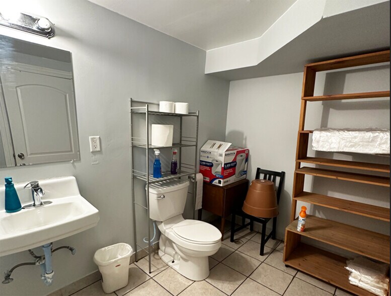 More Photos Of 3347 N Clark St, Chicago Storefront Retail Residential For Sale